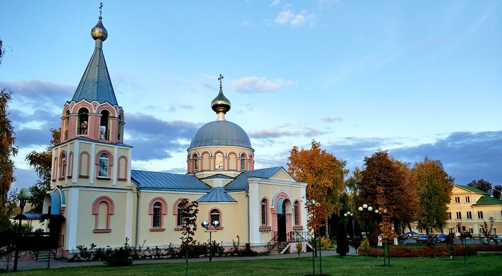 Церковь апостола иакова. Храм апостола Иакова Губкин. Храм апостола Иакова, брата Божия Губкин. Разрушенный храм апостола Иакова в Губкине Белгородской области. Губкин храм на Скворцова.