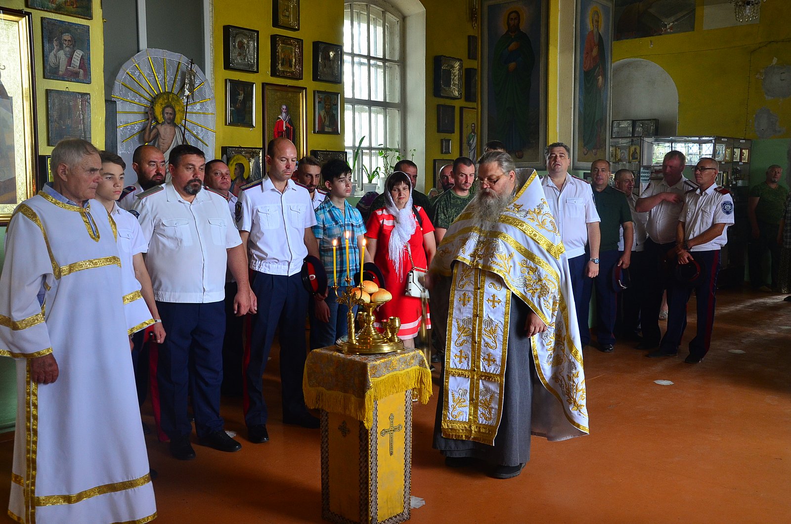 Погода в Головчино. Фото батюшка с казаками. Погода Головчино Грайворонский.