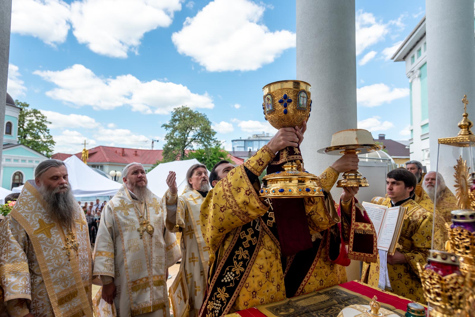 Белгородская митрополия показать внутри