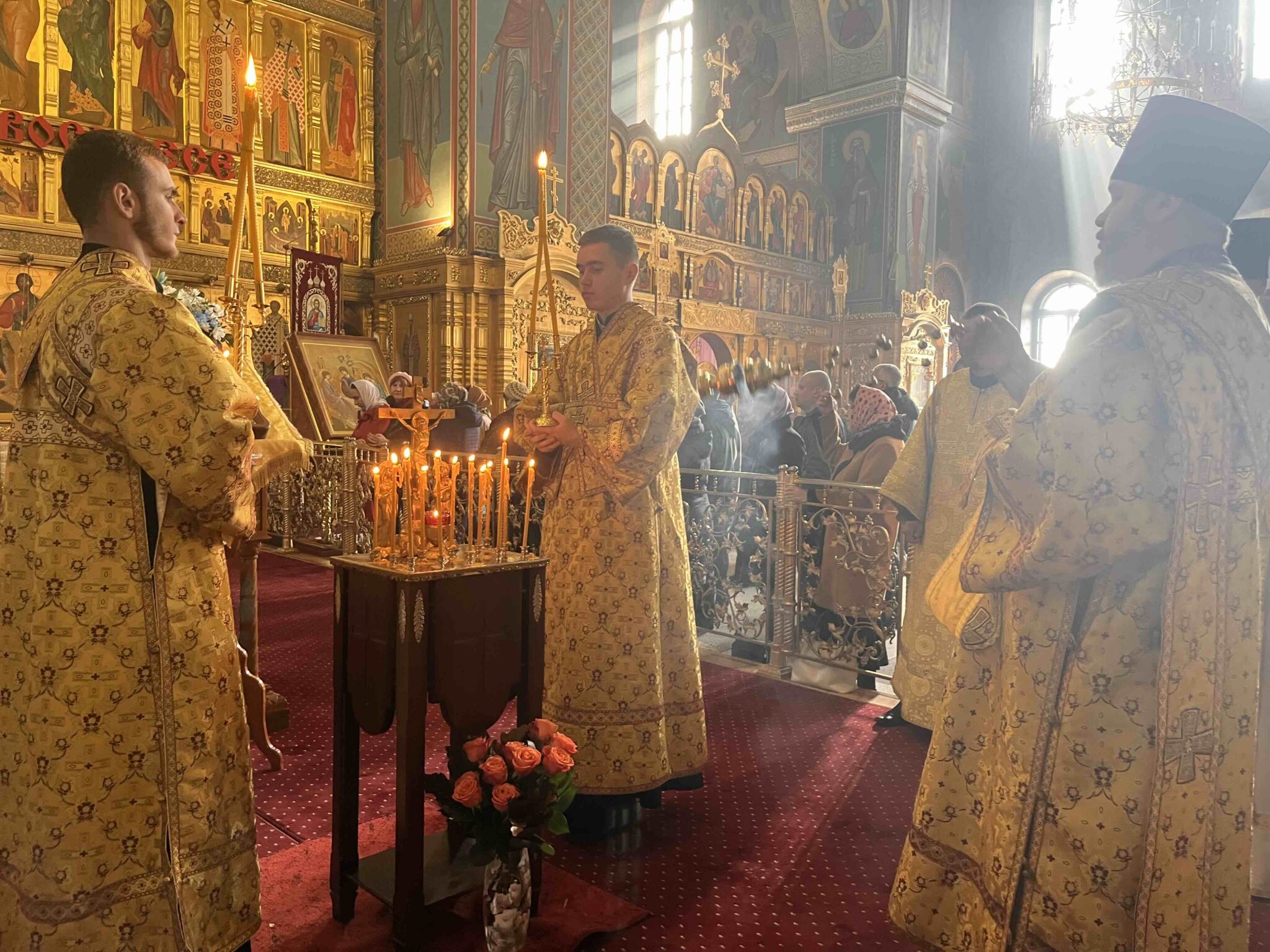 Помолилась в храме об упокоении