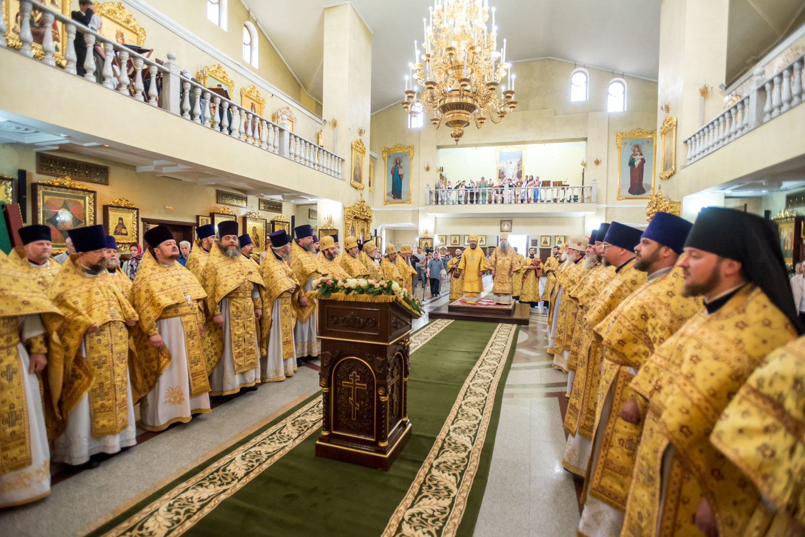 Белгородская митрополия показать внутри