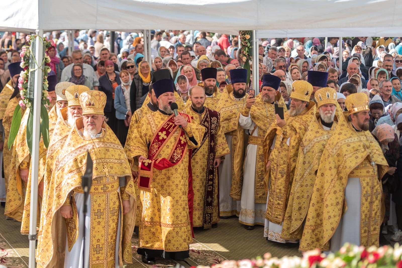 Белгородская митрополия показать внутри